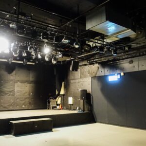 LIVE WAREHOUSE小庫